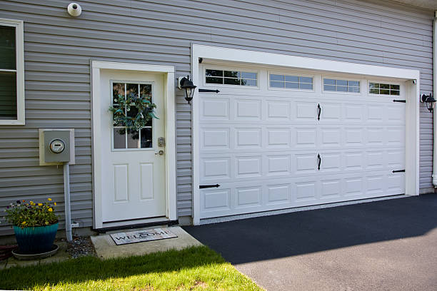 24/7 Emergency Garage Door Panel Replacement experts in Taos, NM